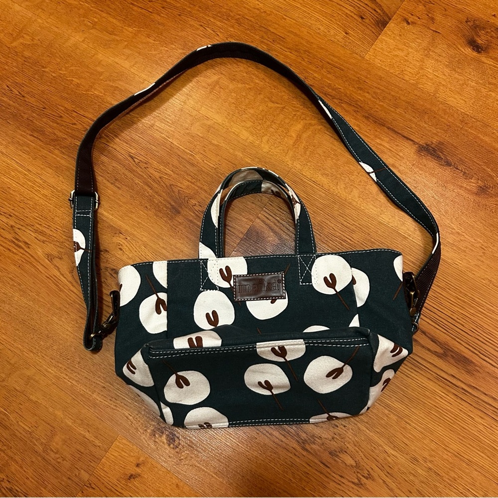 Maika Green and White Crossbody Bag